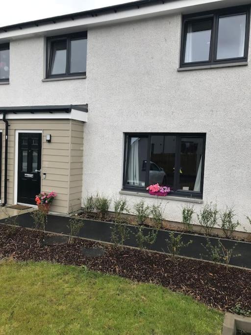 Modern And Bright Home In Quiet And Central Area Inverness Exterior photo